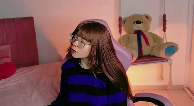 uchiiky_doll: απευθείας συνομιλία ΧΧΧ
