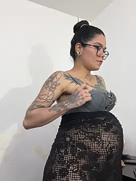 แชท XXX สดของ Esmeralda_hairy