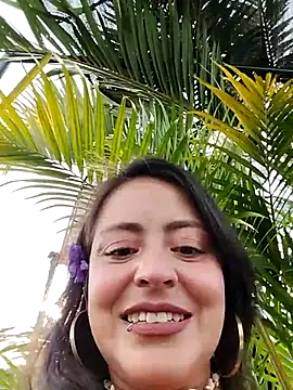 LUNAGREEN_1 Adlı Modelin Canlı XXX Sohbeti