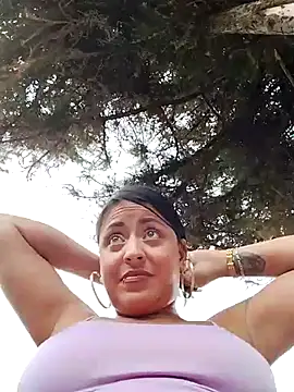 Chat XXX en directo de LUNAGREEN_1