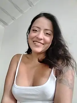 LUNAGREEN_1's Live XXX Chat