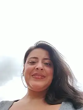 Czat XXX na żywo – LUNAGREEN_1