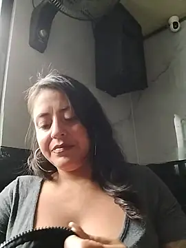 XXX chat uživo modela LUNAGREEN_1
