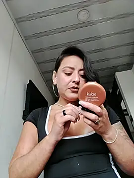 LUNAGREEN_1 Chat XXX in diretta
