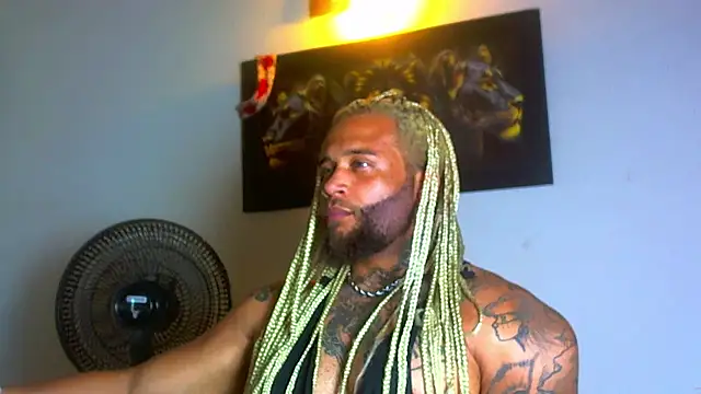 ragnar0825 webcam show