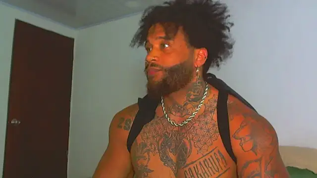 ragnar0825 Webcam-Show