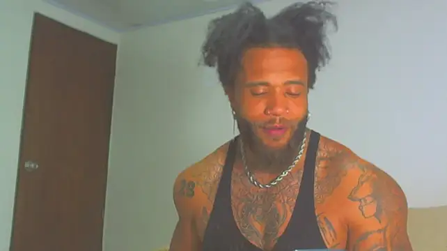ragnar0825 Show in webcam