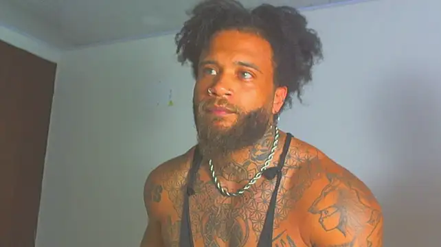 ragnar0825 Show in webcam