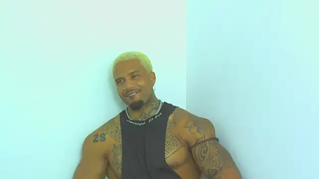 Show modela ragnar0825 na web-kameri