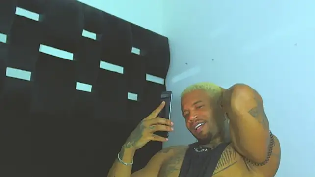 ragnar0825 Show in webcam