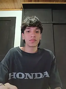 H3ll_B0Y_ Show in webcam