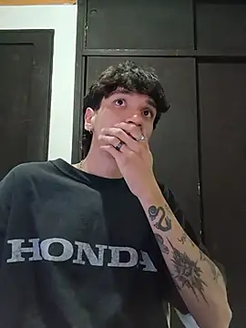 H3ll_B0Y_ Webcam-Show