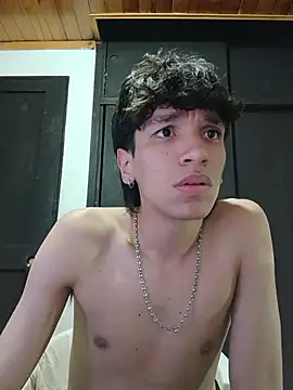 H3ll_B0Y_ Show in webcam