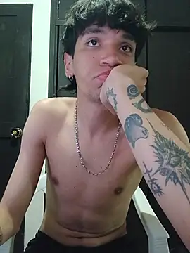 H3ll_B0Y_ Webcam-Show