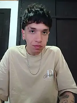 H3ll_B0Y_ Show in webcam