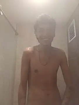 H3ll_B0Y_ Show in webcam