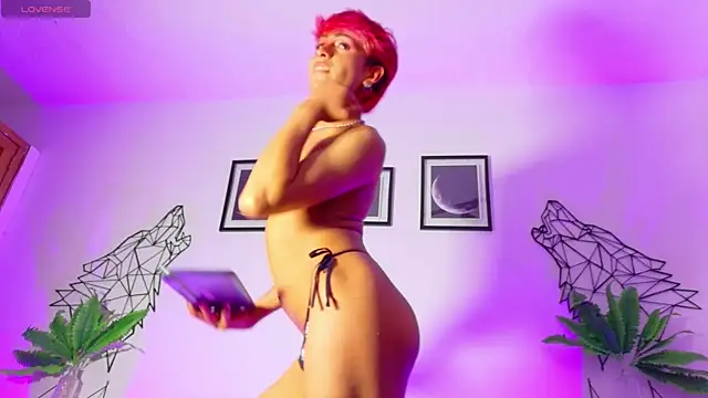 Pokazy przed kamerką – kaia_finn