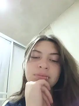 LoveShae-'s Webcam Show