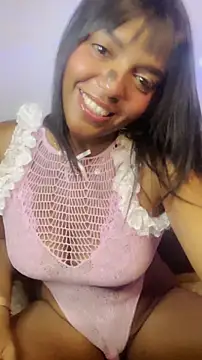 Emilly_Mayfair Adlı Modelin Canlı XXX Sohbeti