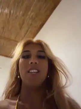 Islamorena143 Pertunjukan Webcam