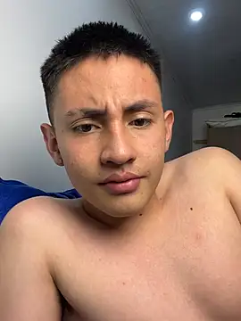andreslavado Webcam Show