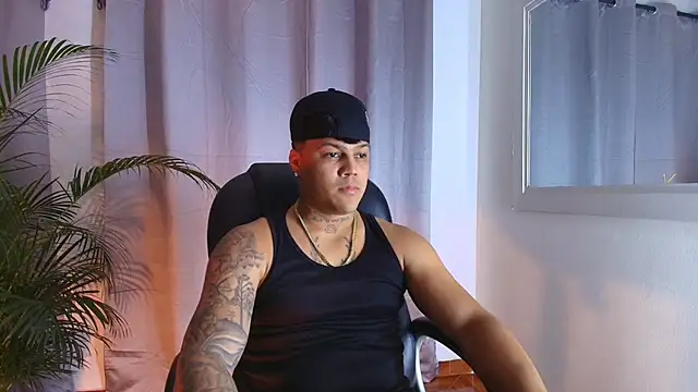Show de Rey_steele na webcam
