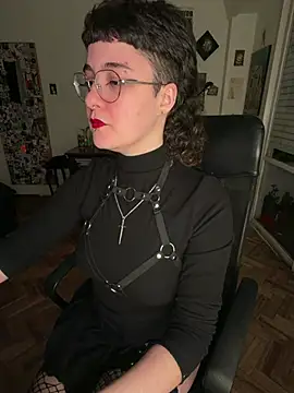 XXX chat uživo modela infernaldeity