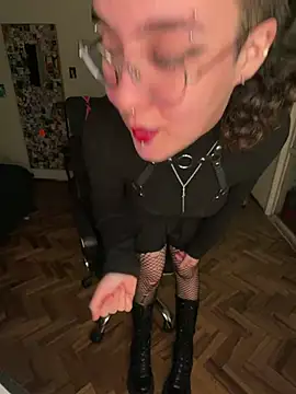 infernaldeity Webcam show