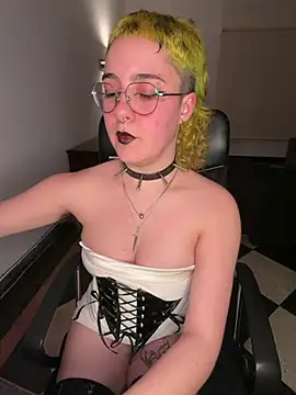 infernaldeity Adlı Modelin Canlı XXX Sohbeti