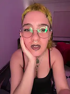 infernaldeity – webcam-show