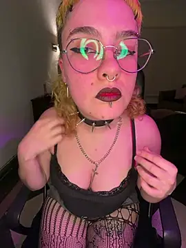 Show de infernaldeity na webcam