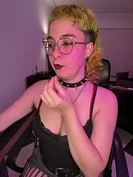infernaldeity's Live XXX Chat