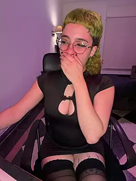 הופעת וובקאם של infernaldeity