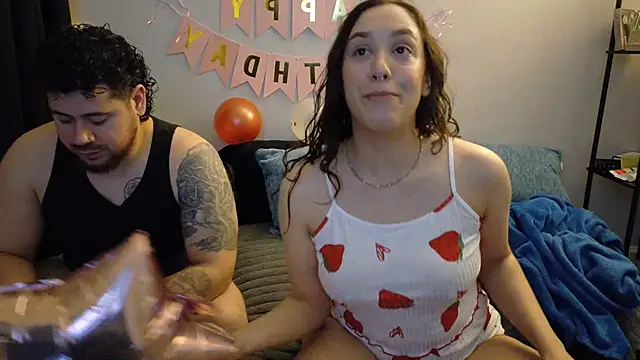 cutiecouple9396's Webcam Show