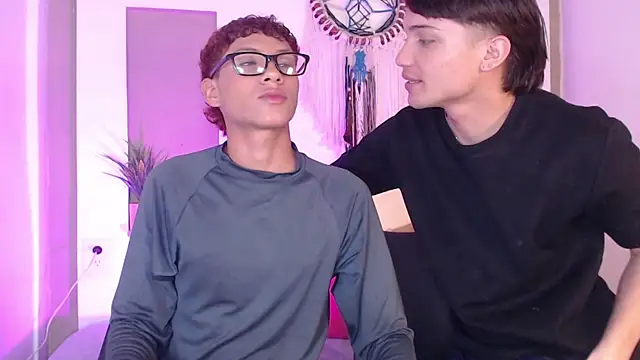 twin_heat webcam show
