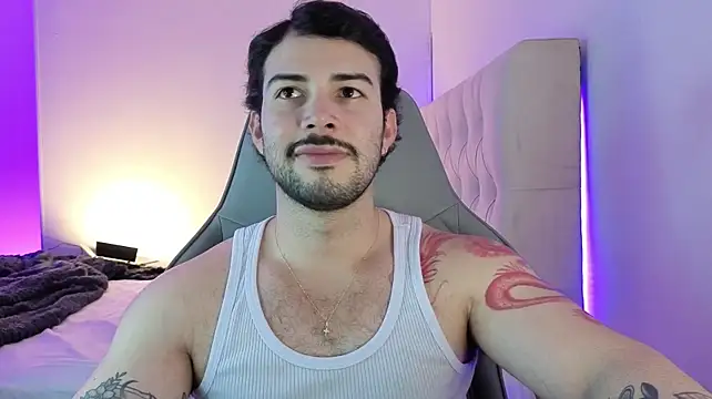 Webkamerová show zyann__