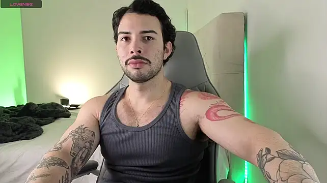 Webkamerová show zyann__