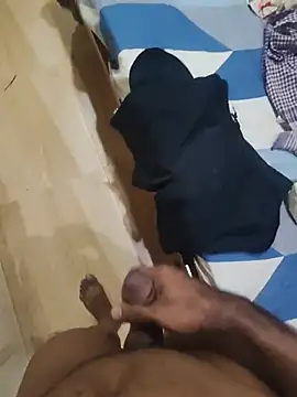 Tamil_Payyan_: διαδικτυακό σόου στην κάμερα