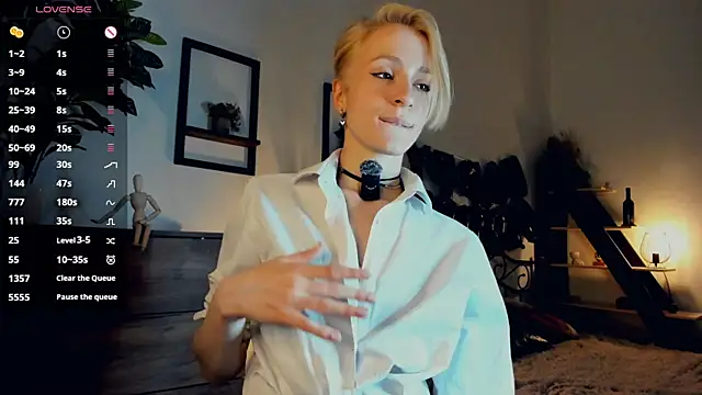 JanettePerro Chat XXX live