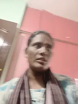 Webkamerová show tamilchoclatebaby