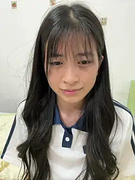 yiyiya520 在線直播表演