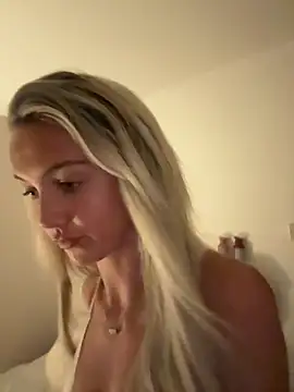 summerblue_'s Live XXX Chat