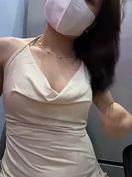 sexy-girl8386 网络视讯表演