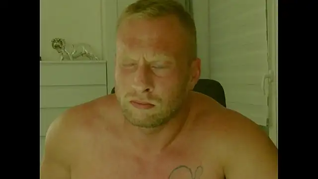 FitMarci Show in webcam