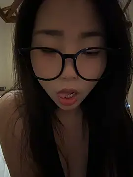 xiaozz-001's Webcam Show