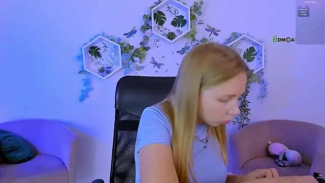 olivia_kit: вебкам-шоу