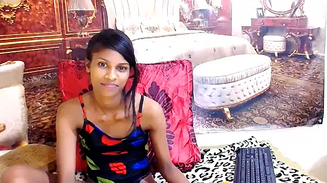 Chat +18 de IndianSilkySpice ao vivo