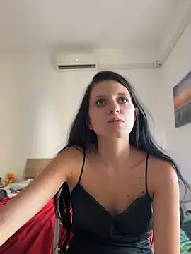 Harl3y__666 Show in webcam