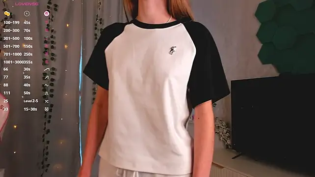 NellieEinspahr Adlı Modelin Canlı XXX Sohbeti