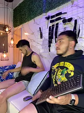 Dominatsu – webcam-show